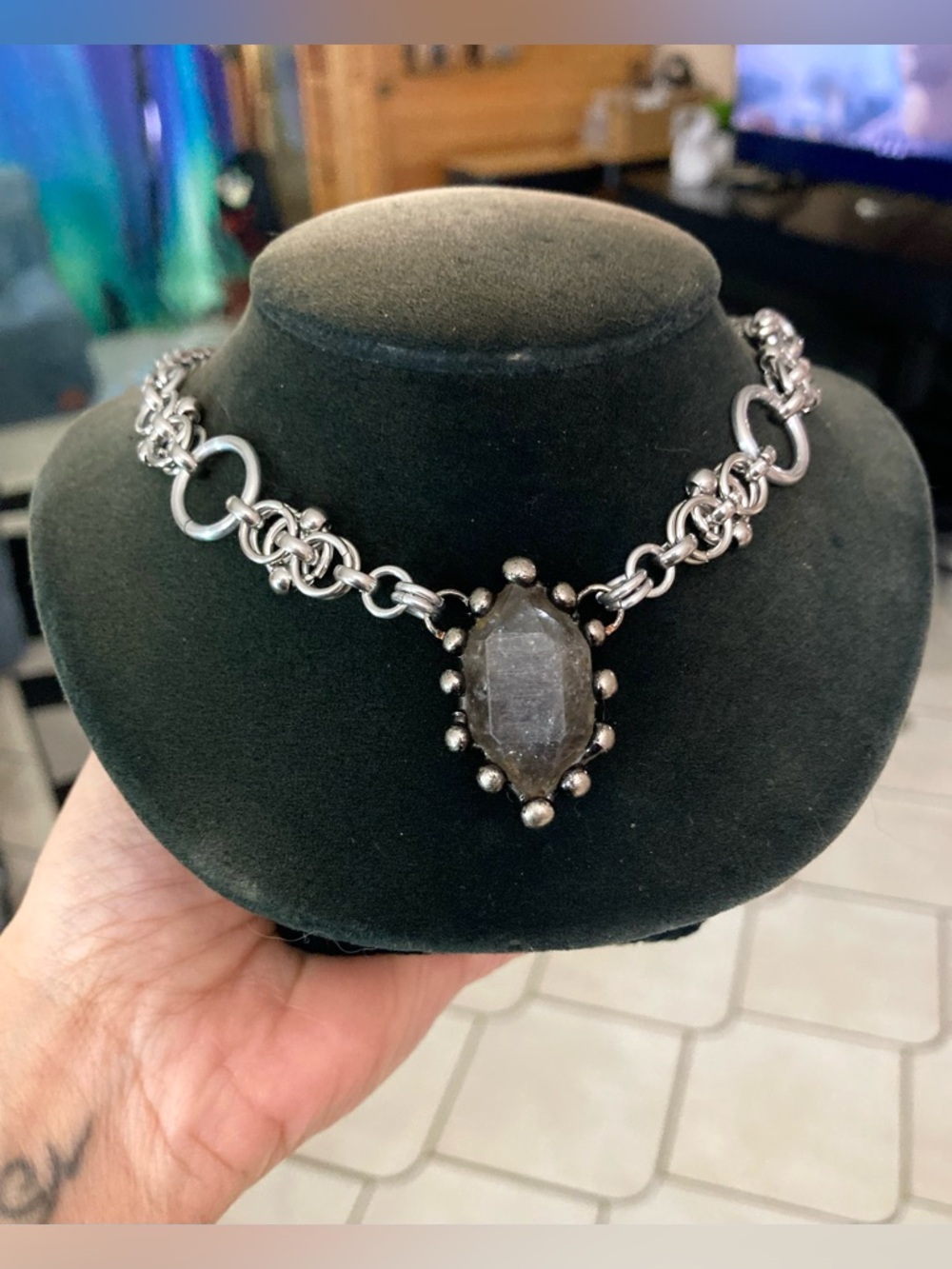 Smoky black herkimer diamond crystal on handmade maille stainless steel chain - Picture 14 of 16